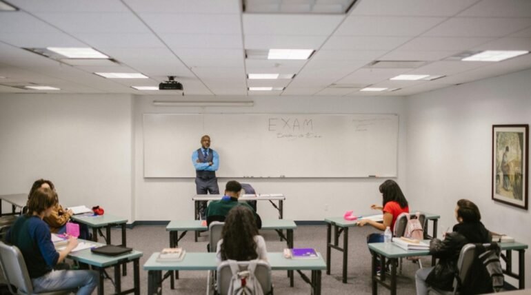 French Classes in Halifax for Beginners: Start Your Journey Toward CLB 5